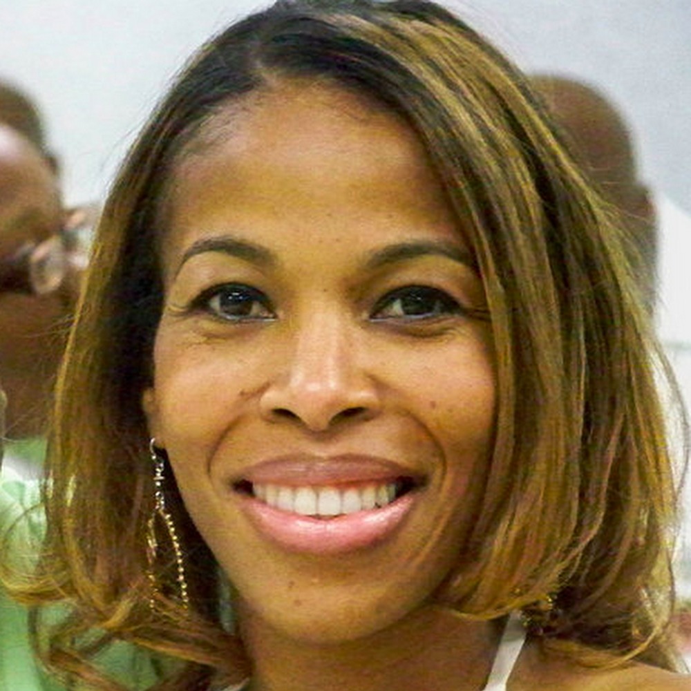 Meet your Posher, Pamela m.